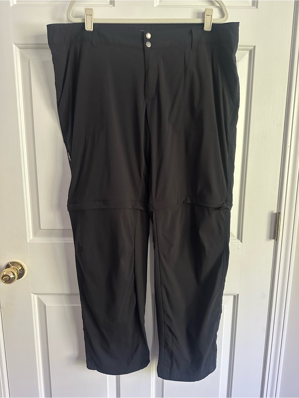 Columbia Black Omni-Shield Outdoor Pants with convertible shorts
